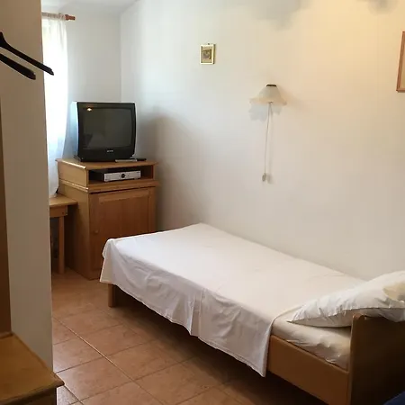 Vera Bed & Breakfast 3*