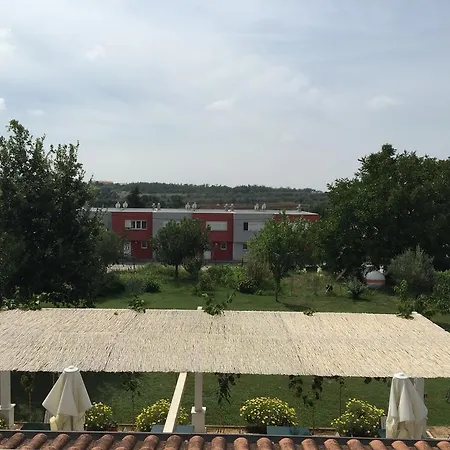 Vera krevet i doručak 3*