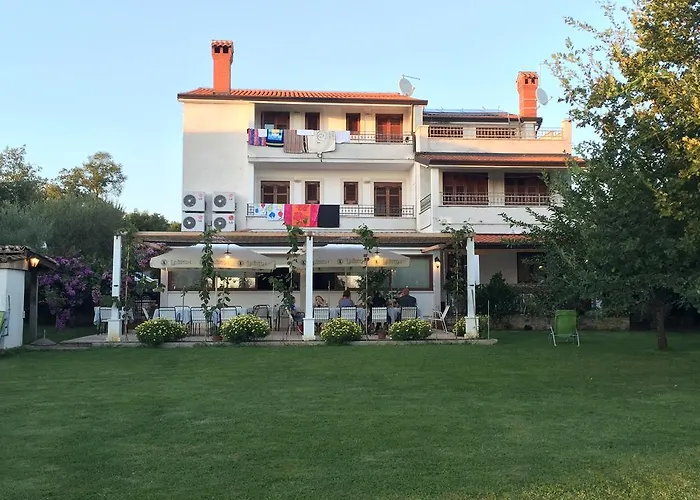 Vera Bed & Breakfast Valica