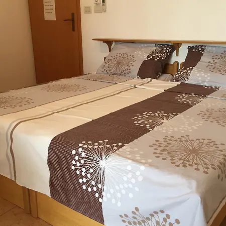 Vera Bed & Breakfast 3*