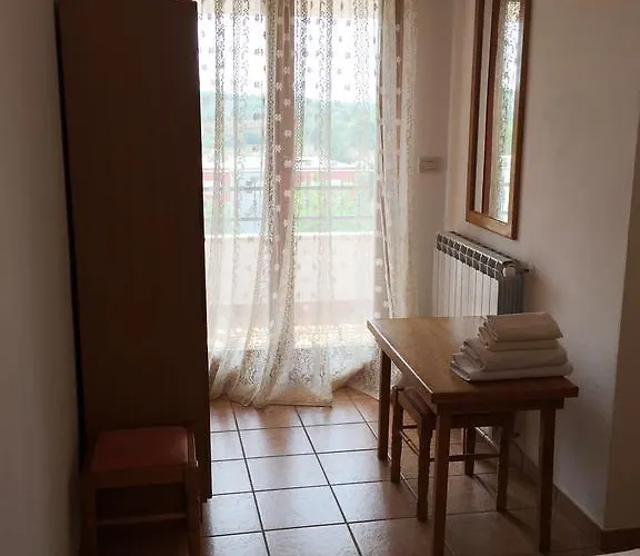 Oda ve Kahvaltı Vera Valizza