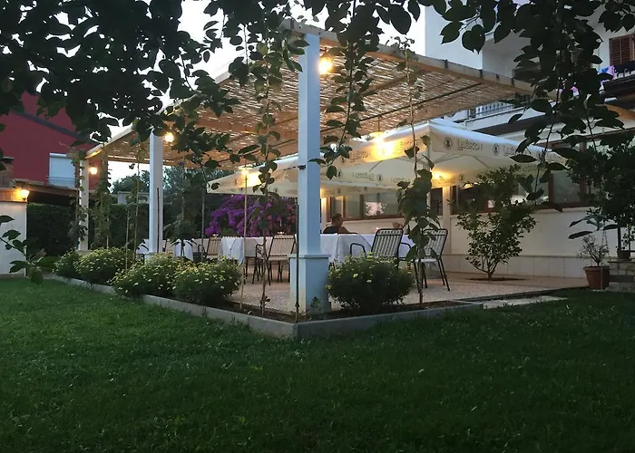 Vera Oda ve Kahvaltı Valizza